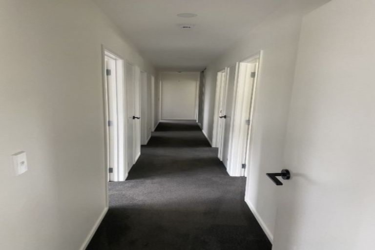 Photo of property in 11 Bale Way, Pukekohe, 2120