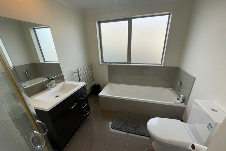 Photo of property in 38 Kuaka Drive, Takanini, 2112