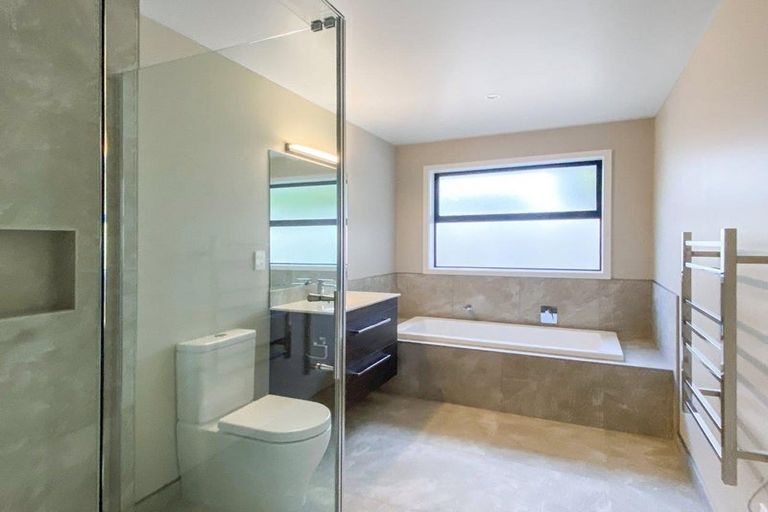 Photo of property in 1/19 Taylor Terrace, Saint Andrews, Hamilton, 3200