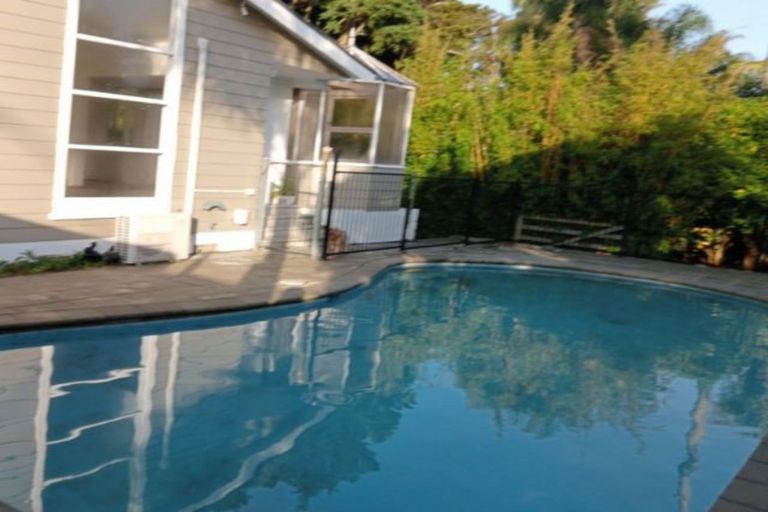 Photo of property in 57 Lawrence Crescent, Hillpark, Auckland, 2102