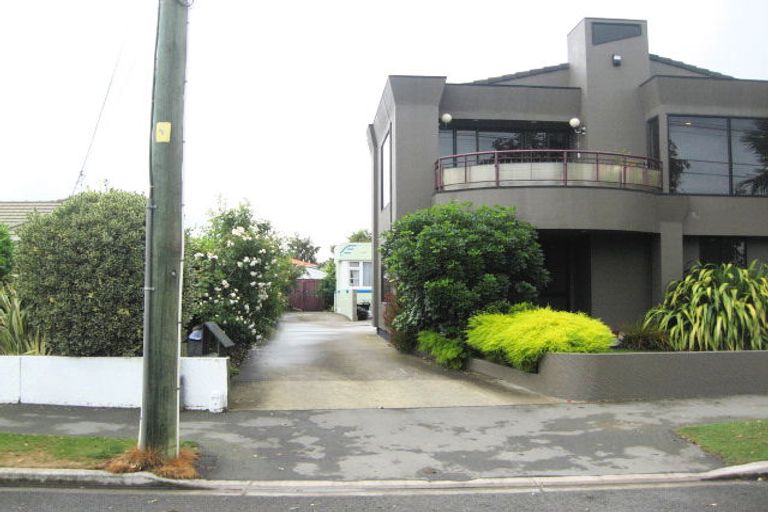 Photo of property in 1/9a Dallington Terrace, Dallington, Christchurch, 8061