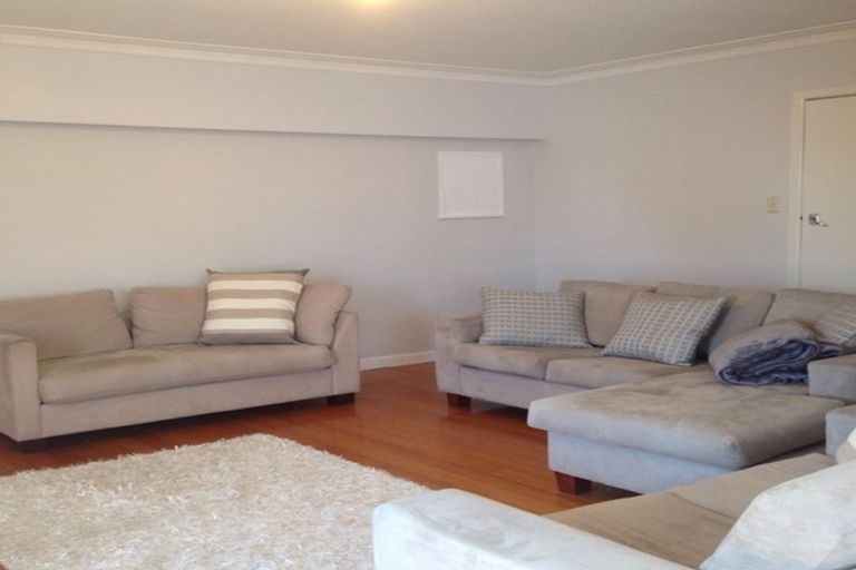 Photo of property in 8 Myers Road, Manurewa East, Auckland, 2102