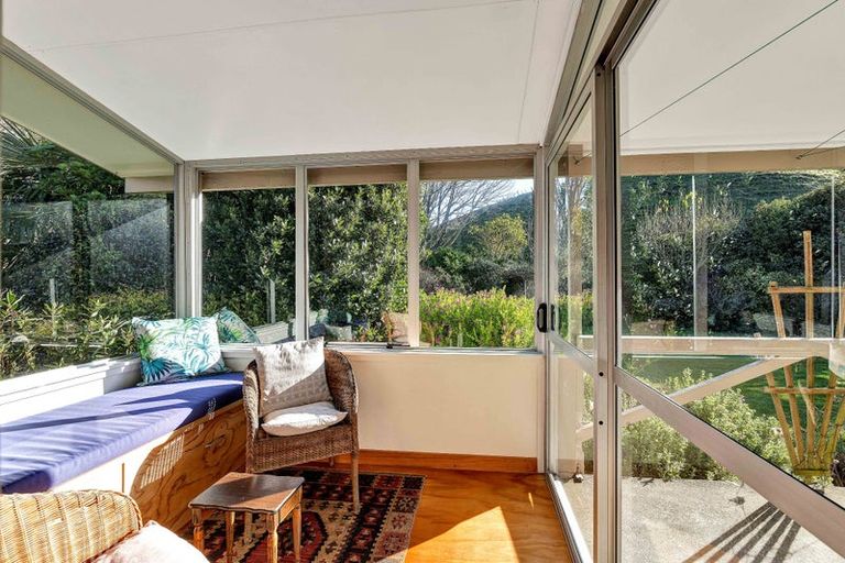 Photo of property in 71 Tarata Road, Inglewood, 4387