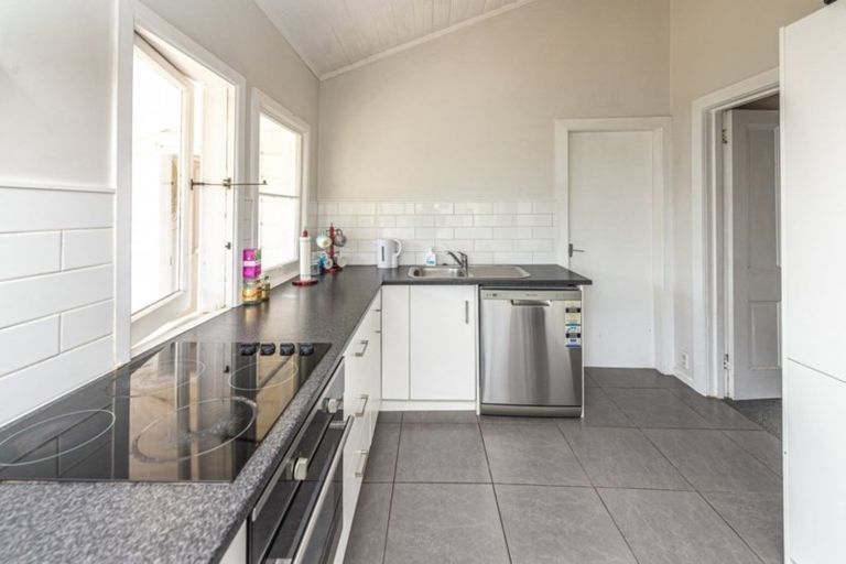 Photo of property in 3 Kelvin Street, Aramoho, Whanganui, 4500