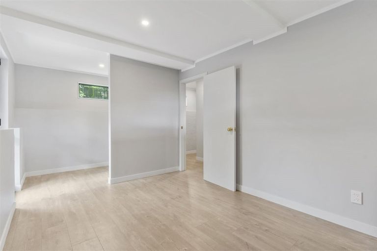 Photo of property in 26 Loughanure Place, Massey, Auckland, 0614