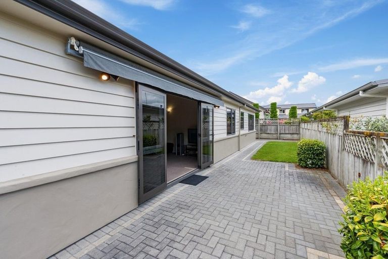 Photo of property in 1/1 The Moorings, Two Mile Bay, Taupo, 3330