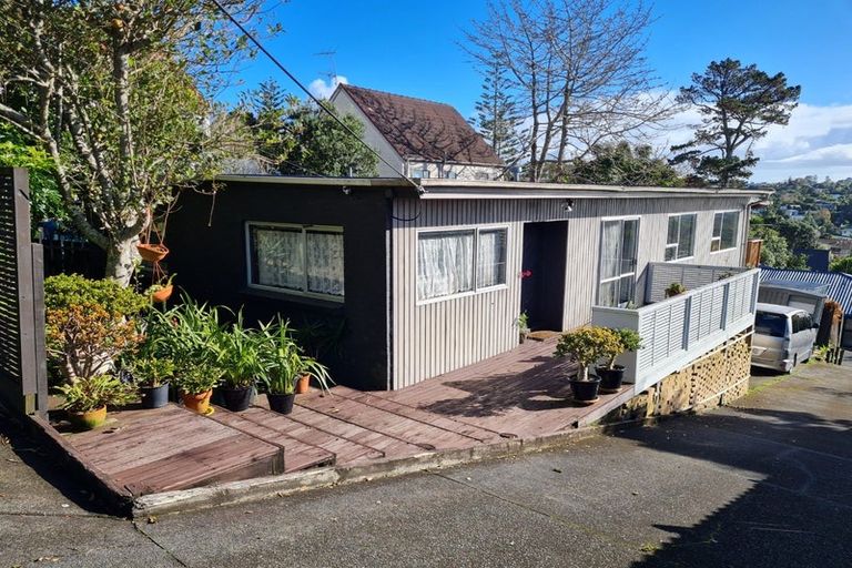Photo of property in 1/103 Carlisle Road, Torbay, Auckland, 0632