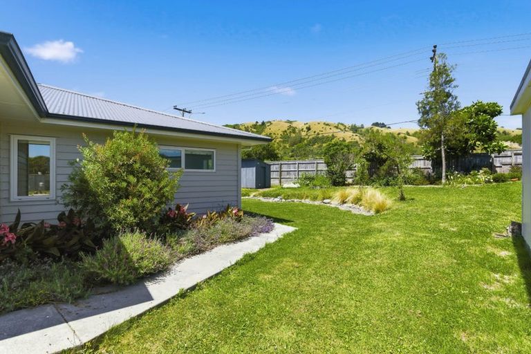 Photo of property in 1 Te Naihi Place, Paraparaumu, 5032