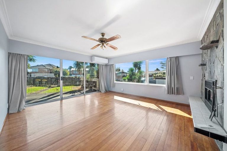 Photo of property in 3 Halberg Street, Papakura, 2110