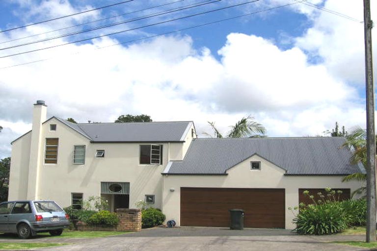 Photo of property in 19 Fenwick Avenue, Milford, Auckland, 0620