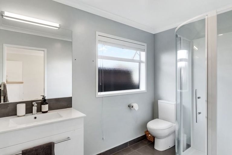 Photo of property in 58 Montgomery Crescent, Kinloch, Taupo, 3377