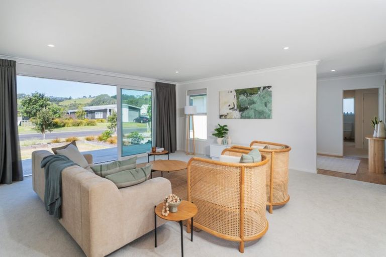 Photo of property in 43 Longreach Drive, Cooks Beach, Whitianga, 3591