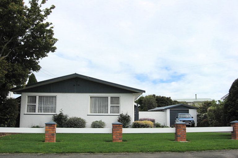 Photo of property in 3 Devon Street, Stoke, Nelson, 7011