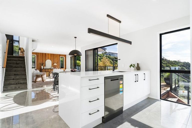 Photo of property in 307a Mount Pleasant Road, Mount Pleasant, Christchurch, 8081