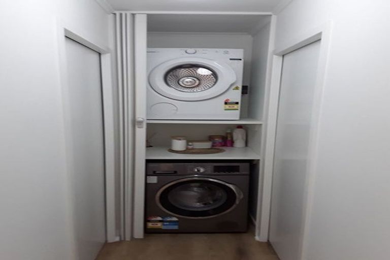 Photo of property in 1/22 Neptune Avenue, Beach Haven, Auckland, 0626