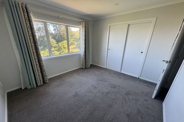 Photo of property in 73 Erlestoke Crescent, Churton Park, Wellington, 6037