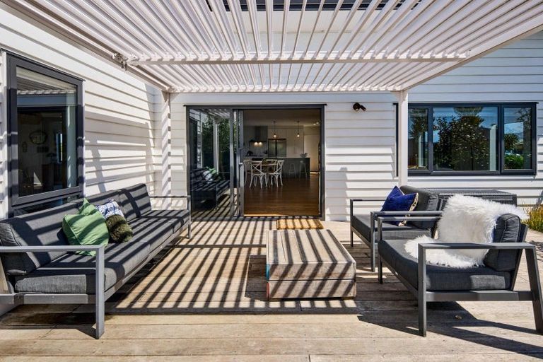 Photo of property in 2 Pukeko Lane, Carterton, 5713
