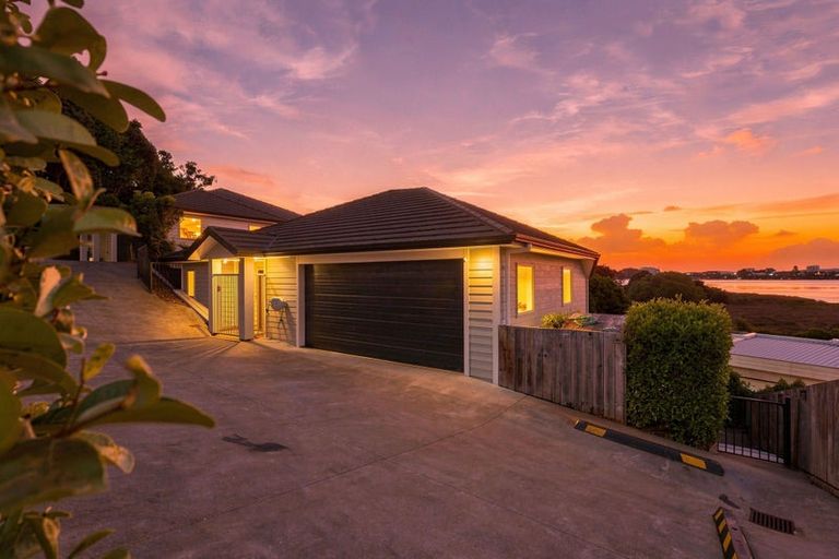 Photo of property in 9 Coach Drive, Otumoetai, Tauranga, 3110