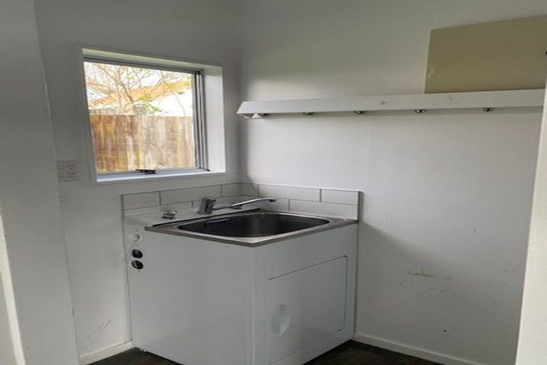 Photo of property in 1/86 Birkdale Road, Birkdale, Auckland, 0626