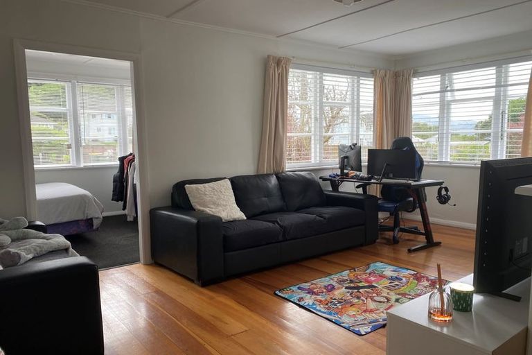 Photo of property in 29 Newcombe Street, Naenae, Lower Hutt, 5011