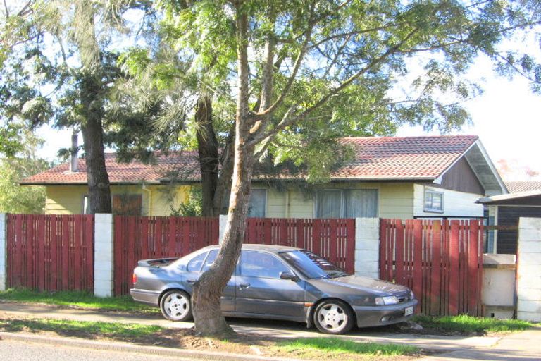 Photo of property in 3 Sandrine Avenue, Clover Park, Auckland, 2019