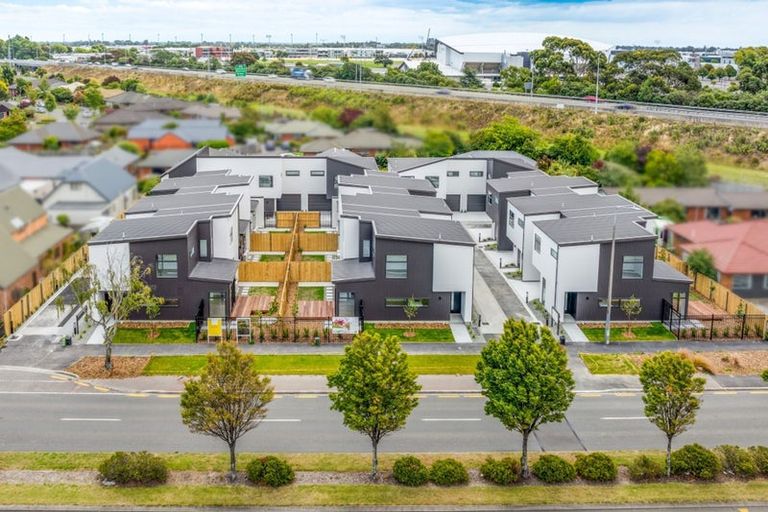 Photo of property in 115c Lincoln Road, Addington, Christchurch, 8024