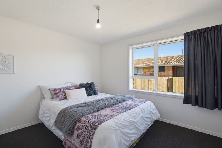 Photo of property in Birchdale Courts, 11/69a Yaldhurst Road, Sockburn, Christchurch, 8042