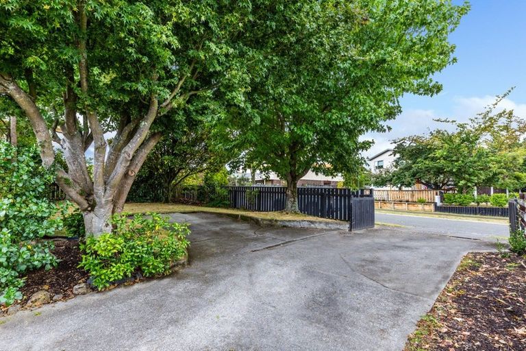 Photo of property in 17 Holland Grove, Richmond Heights, Taupo, 3330