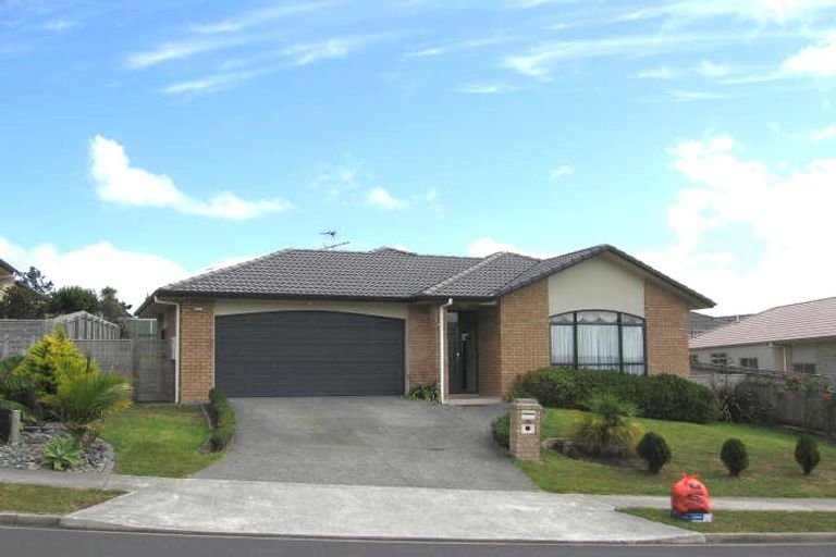 Photo of property in 60 Black Teal Close, Unsworth Heights, Auckland, 0632