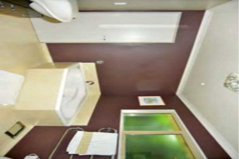 Photo of property in 6 Foresters Crescent, Parklands, Christchurch, 8083