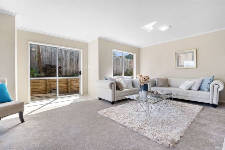 Photo of property in 10 Barnacle Rise, Red Beach, 0932