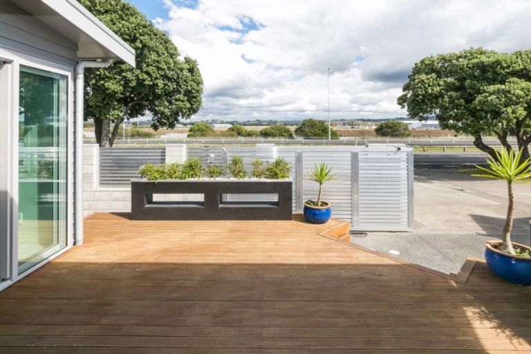 Photo of property in 3 Pukeko Place, Westshore, Napier, 4110