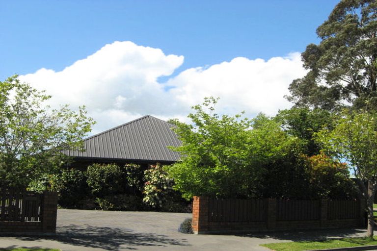 Photo of property in 42 Westburn Terrace, Burnside, Christchurch, 8041