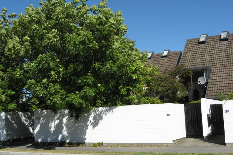 Photo of property in 94a Aikmans Road, Merivale, Christchurch, 8014