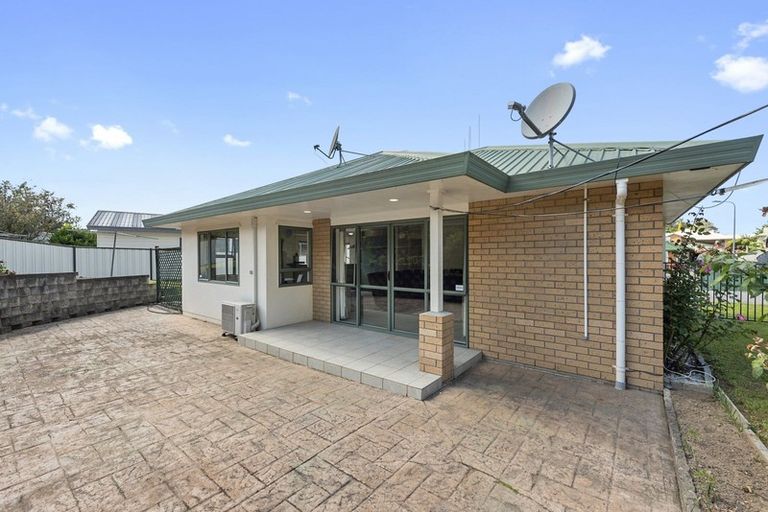 Photo of property in 8 Caulfield Place, Nawton, Hamilton, 3200