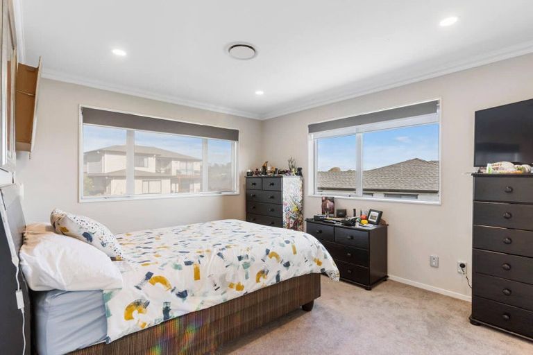 Photo of property in 13 Eastview Crescent, Stanmore Bay, Whangaparaoa, 0932