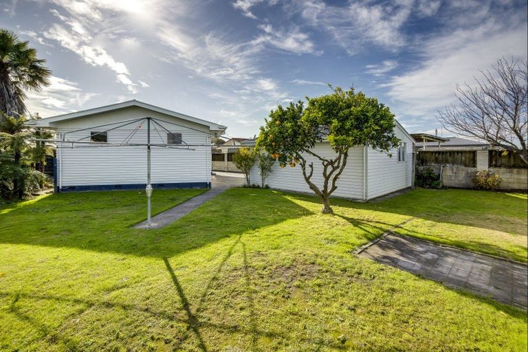 Photo of property in 5 Elliott Street, Taradale, Napier, 4112