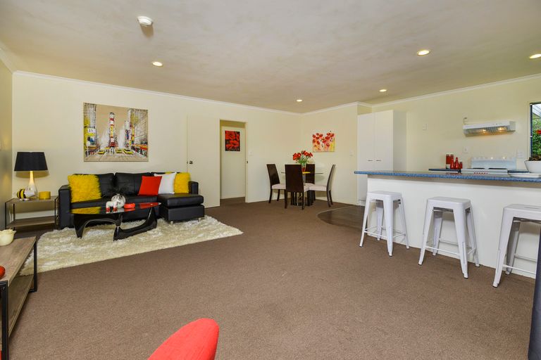 Photo of property in 41 Manuroa Road, Takanini, 2112