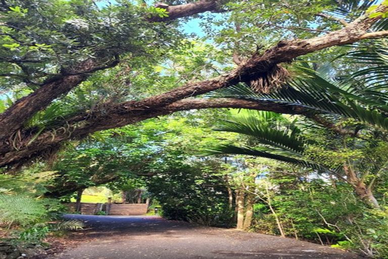 Photo of property in 5b Pohutukawa Grove, Whitianga, 3510