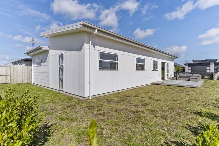 Photo of property in 11 Union Drive, Papamoa, 3118