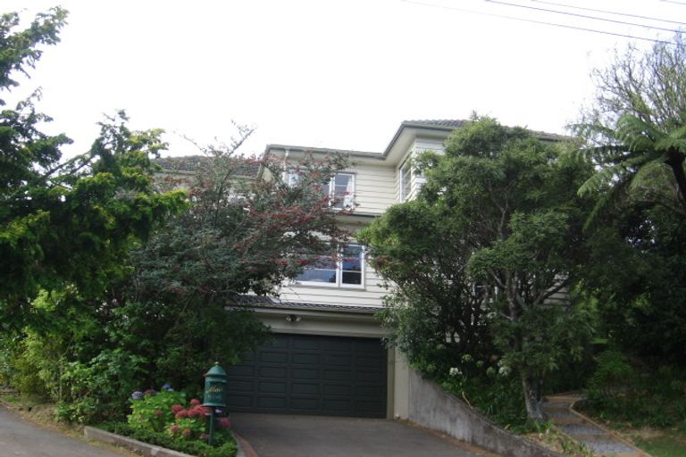 Photo of property in 91 Simla Crescent, Khandallah, Wellington, 6035