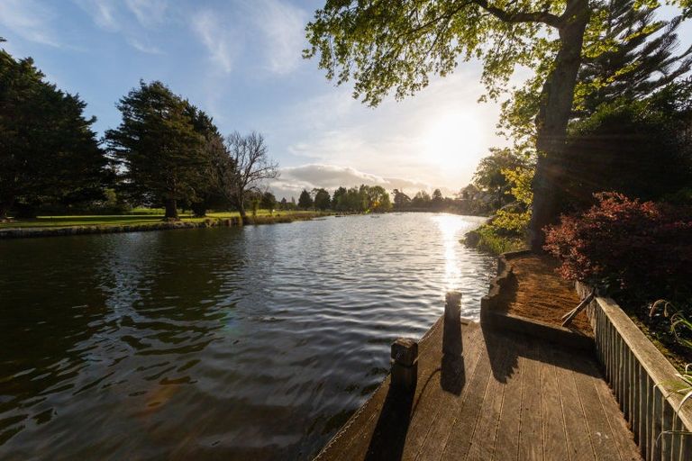 Photo of property in 15 Pastoral Lane, Hokowhitu, Palmerston North, 4410