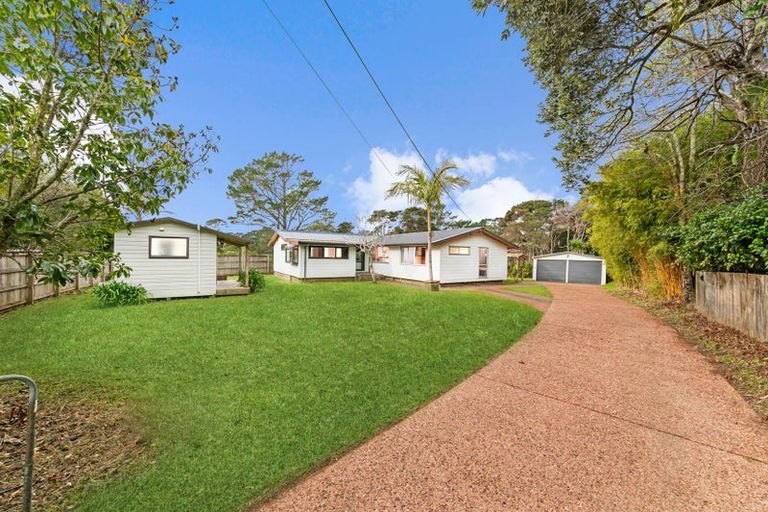 Photo of property in 204 Shaw Road, Oratia, Auckland, 0604