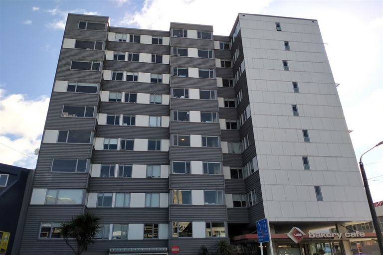 Photo of property in Cube Apartments, 5h/242 Taranaki Street, Mount Cook, Wellington, 6011