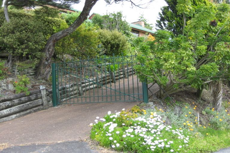 Photo of property in 47 The Terrace, Herald Island, Auckland, 0618