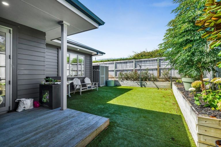 Photo of property in 17 Honeyfield Drive, Whalers Gate, New Plymouth, 4310