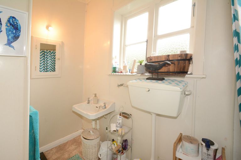 Photo of property in 250 Taieri Road, Wakari, Dunedin, 9010