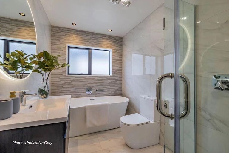 Photo of property in 8 Korowhiti Road, Clarks Beach, 2122