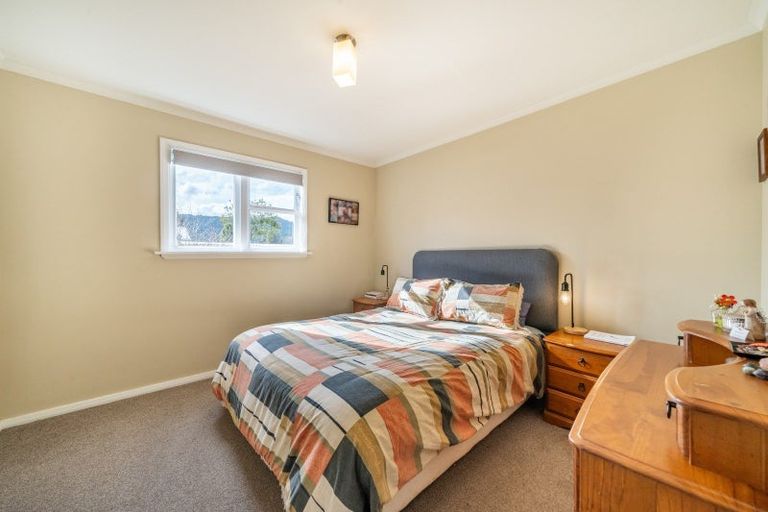 Photo of property in 35 Royal Street, Upper Hutt Central, Upper Hutt, 5018