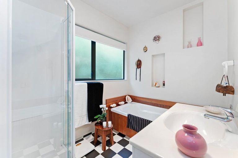 Photo of property in 13 Horopito Road, Waikanae, 5036